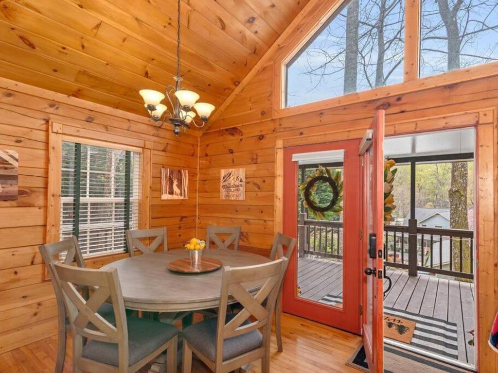Soco Serene Cabin In The Heart Of Maggie Valley Luaran gambar
