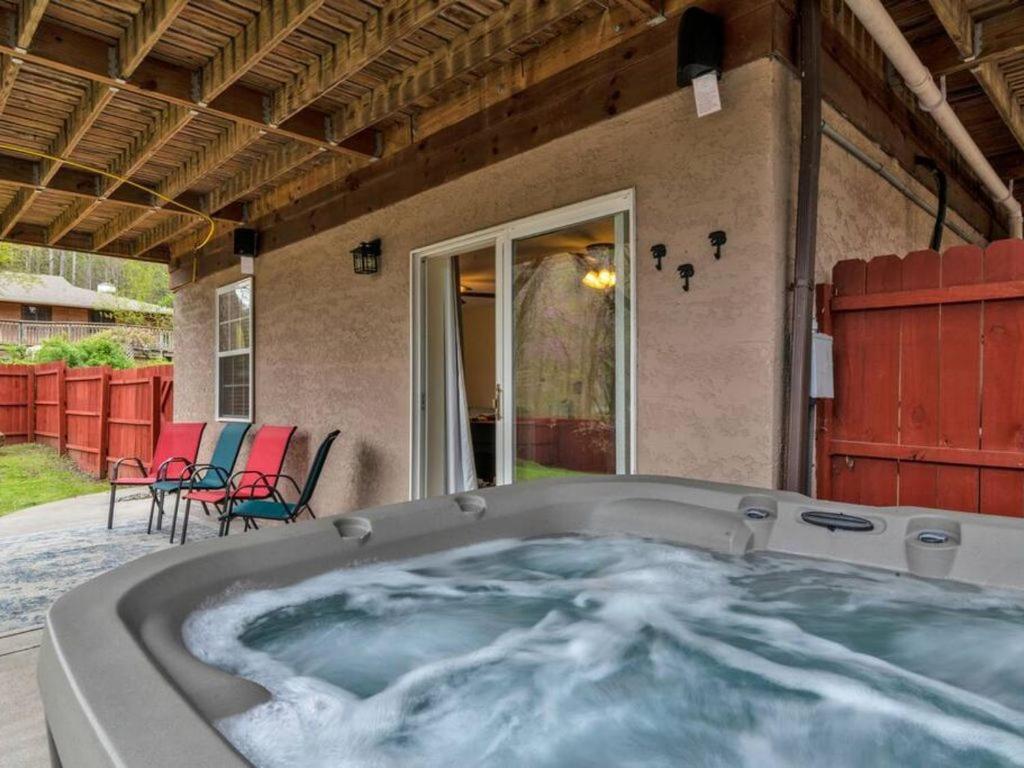 Soco Serene Cabin In The Heart Of Maggie Valley Luaran gambar